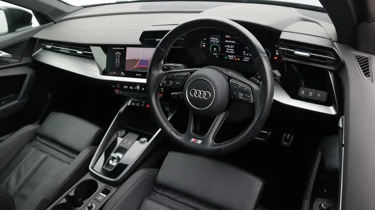 2021-audi-a3-14-45-tfsi-e-s-line-competition-big-9