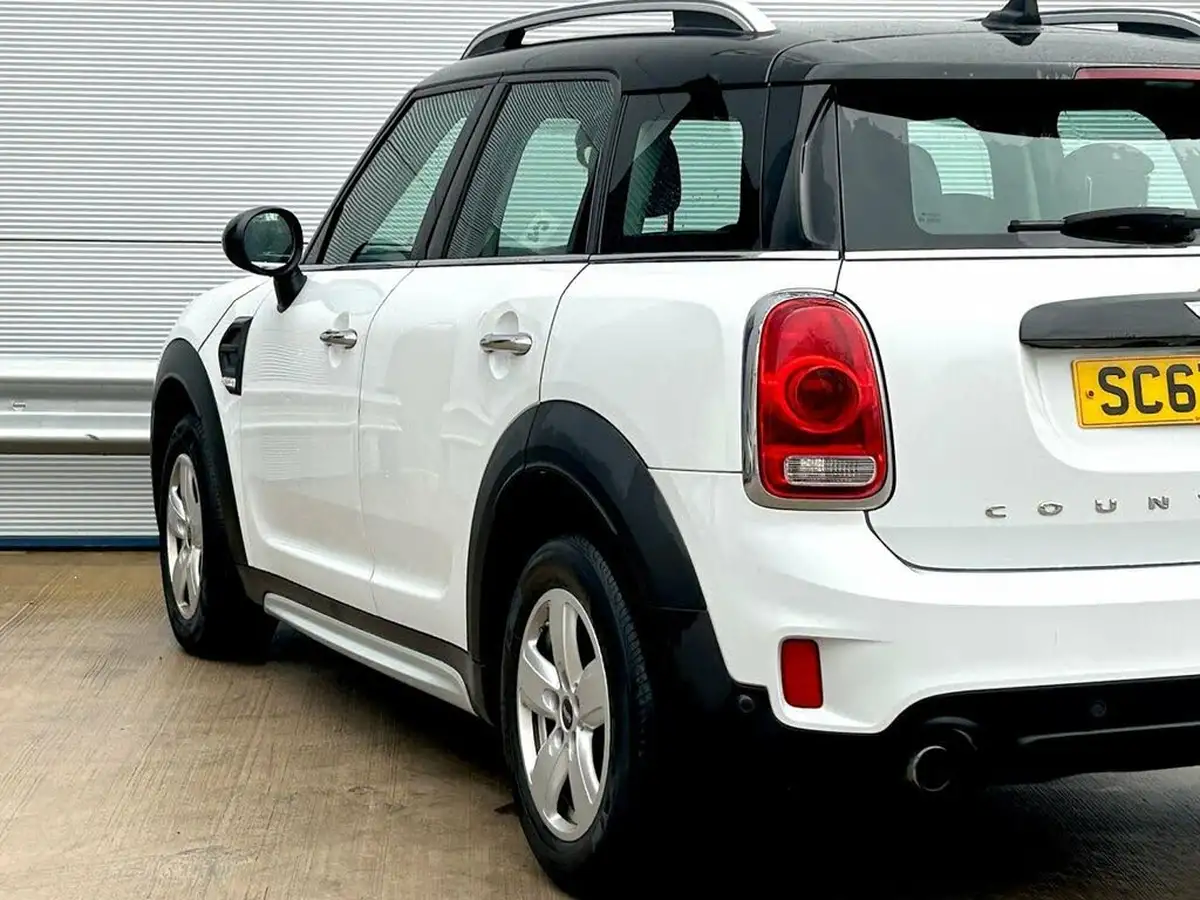 2018-mini-countryman-15-cooper-ss-big-10