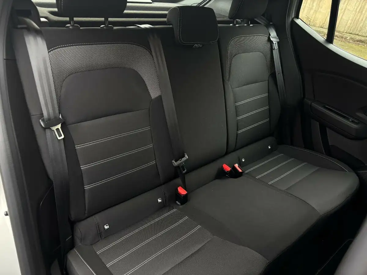 2022-dacia-sandero-10-tce-comfort-90bhp-big-16