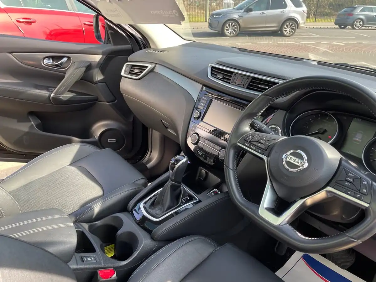 2019-nissan-qashqai-13-dig-t-tekna-160ps-dct-big-8