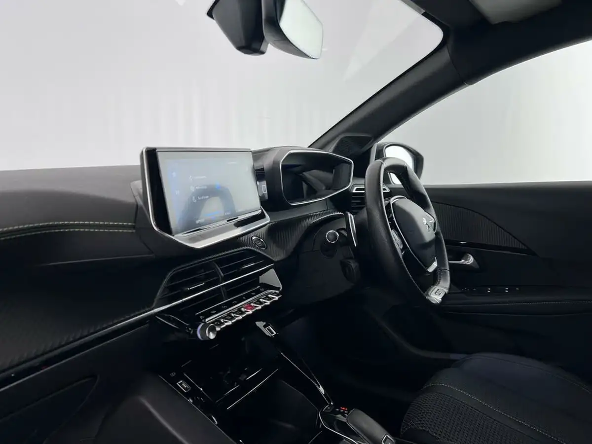2020-peugeot-208-12-puretech-gt-line-130bhp-eat8-big-17
