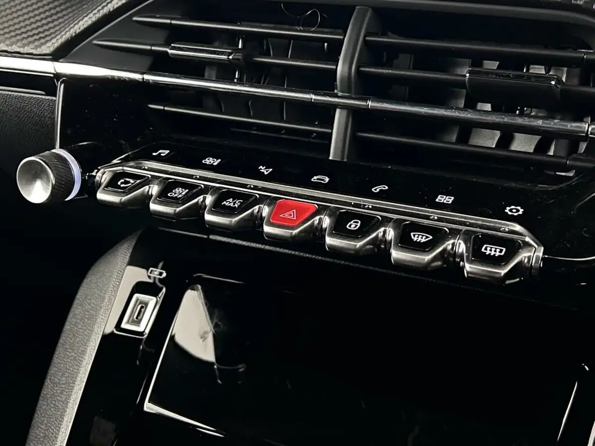 2020-peugeot-208-12-puretech-gt-line-130bhp-eat8-big-41