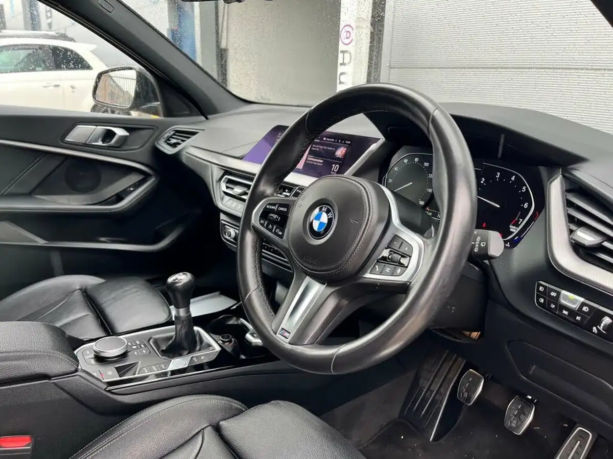 2021-bmw-1-series-15-118i-m-sport-lcp-big-6
