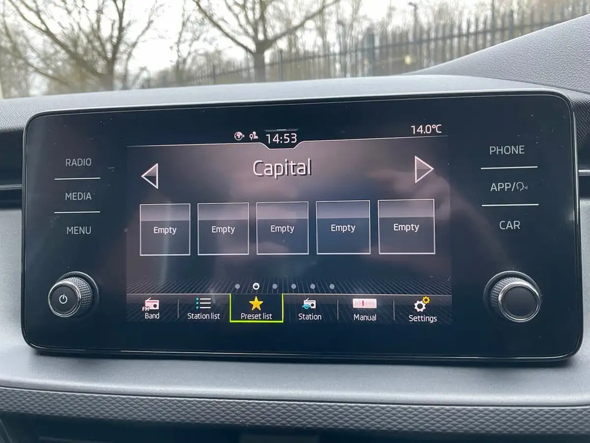 2019-skoda-scala-10-tsi-se-115ps-big-29