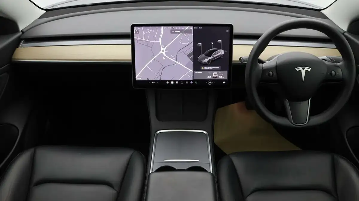 2020-tesla-model-3-e-long-range-big-12
