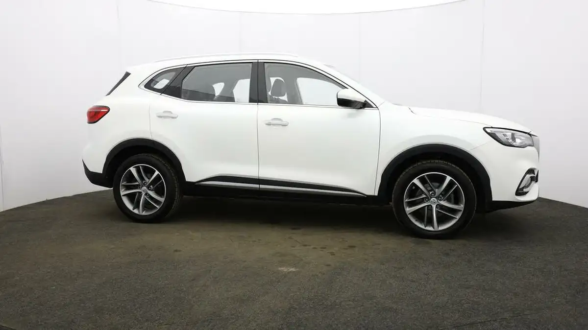 2021-mg-hs-15t-gdi-excite-162ps-big-43