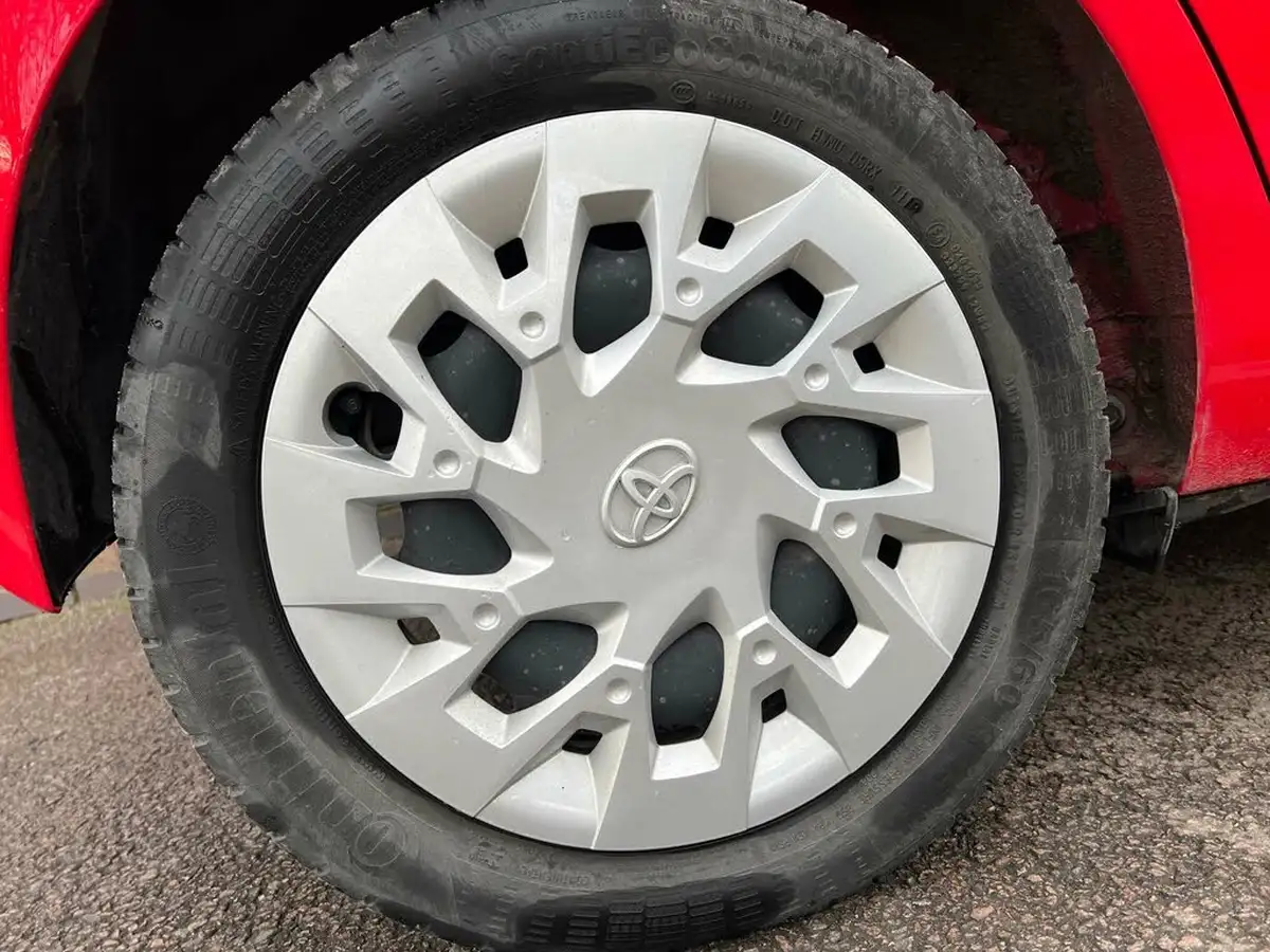 2019-toyota-aygo-10-vvt-i-x-play-big-24