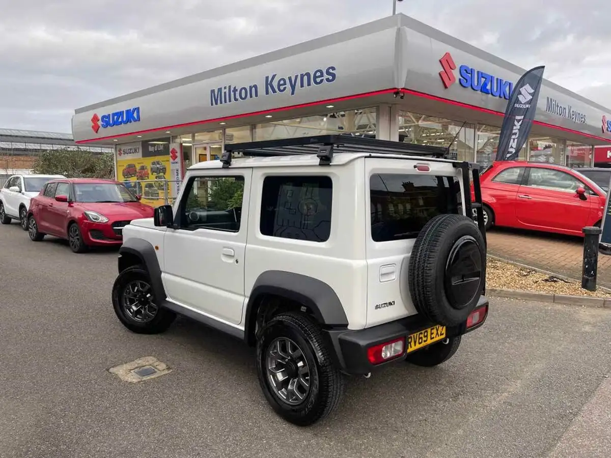 2019-suzuki-jimny-15-sz5-big-1