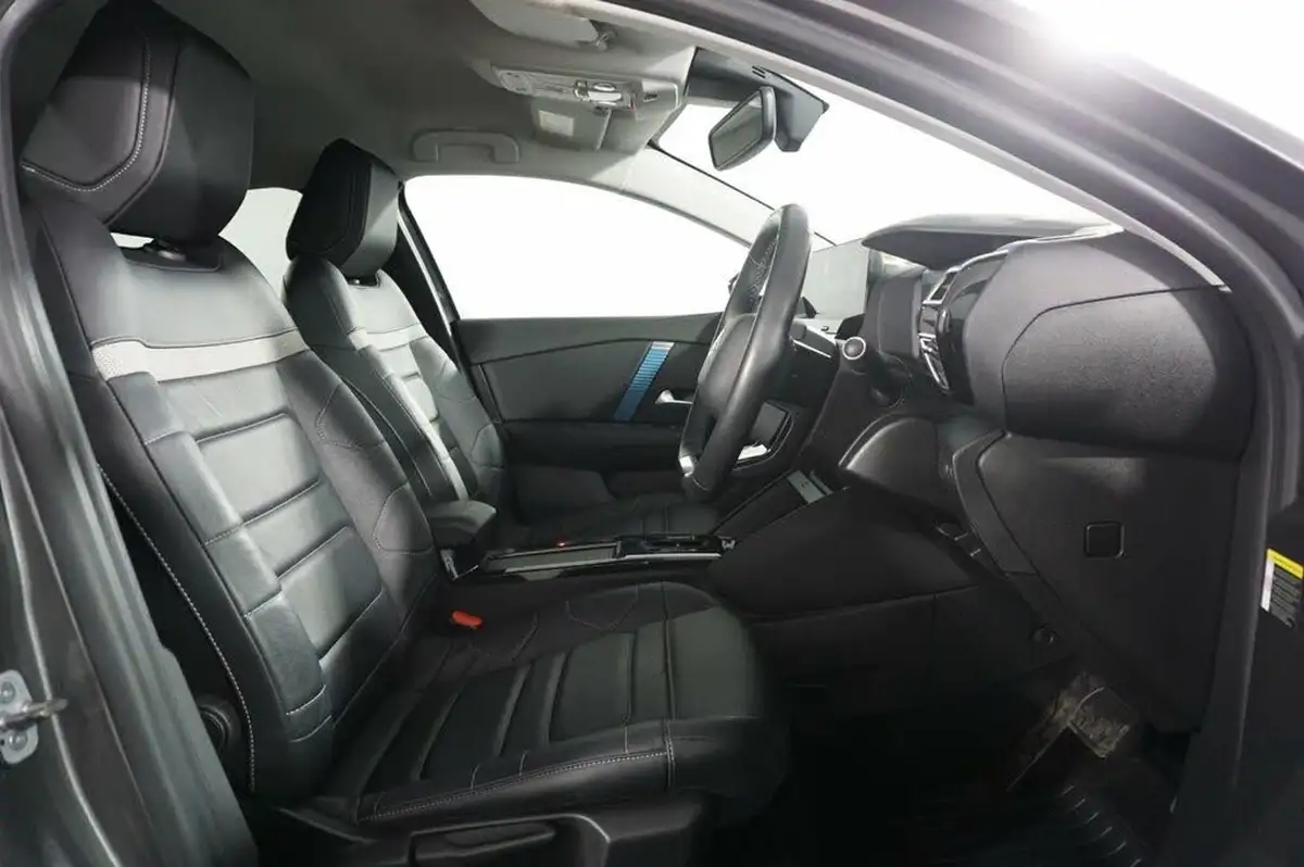 2021-citroen-c4-e-shine-plus-big-8