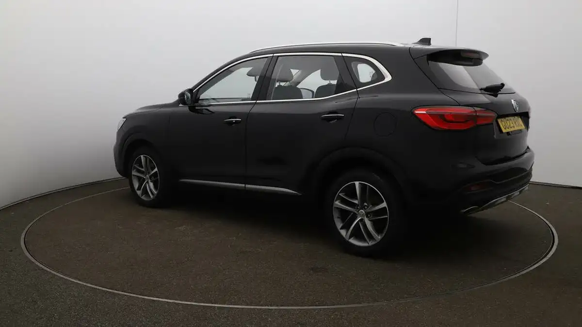 2023-mg-hs-15t-gdi-excite-162ps-big-32