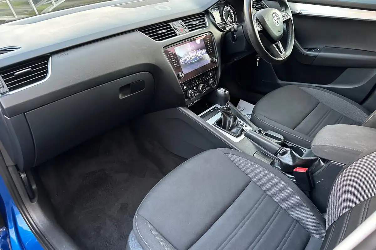 2018-skoda-octavia-14-tsi-se-estate-dsg-big-3