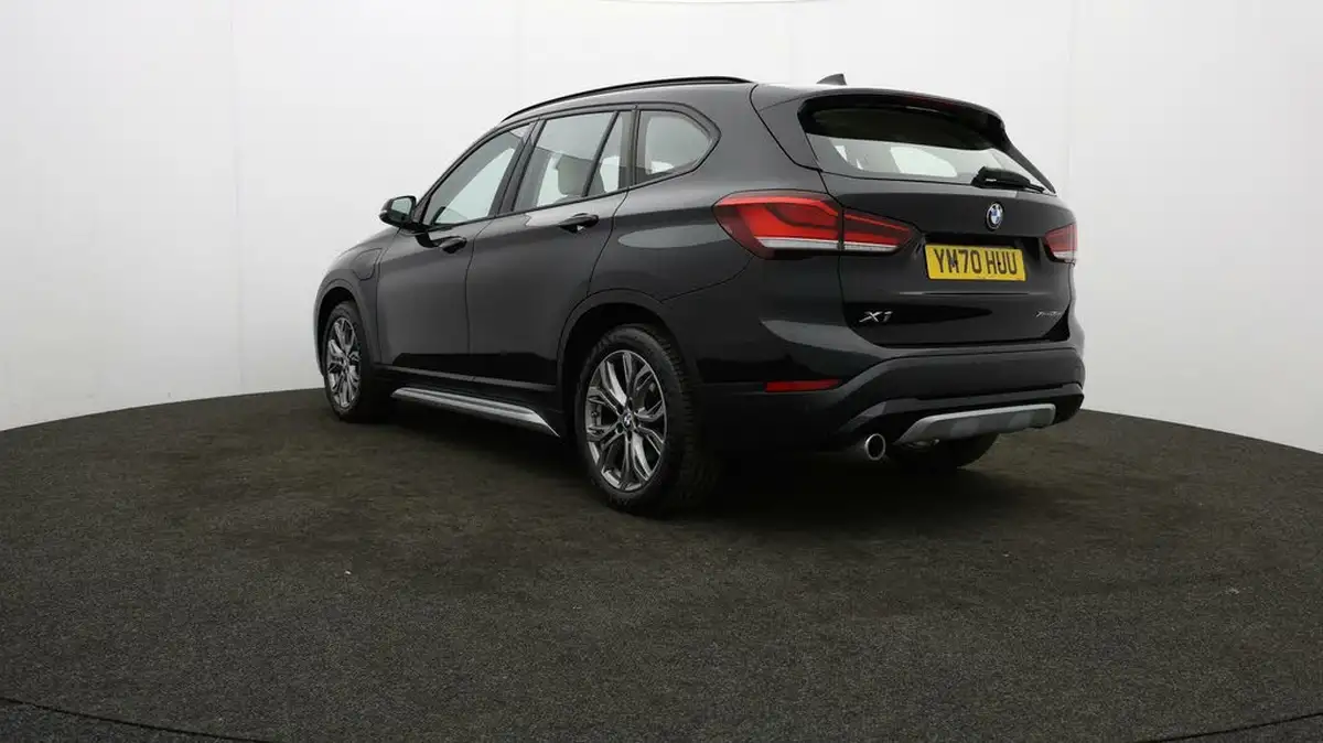 2021-bmw-x1-15-xdrive-25e-phev-xline-big-76
