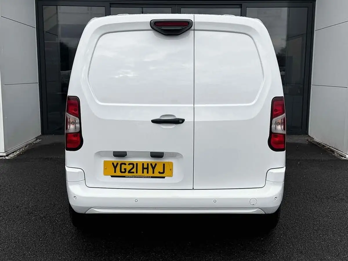 2021-citroen-berlingo-15bluehdi-1000-driver-100pseu6dt-e-ss-big-13