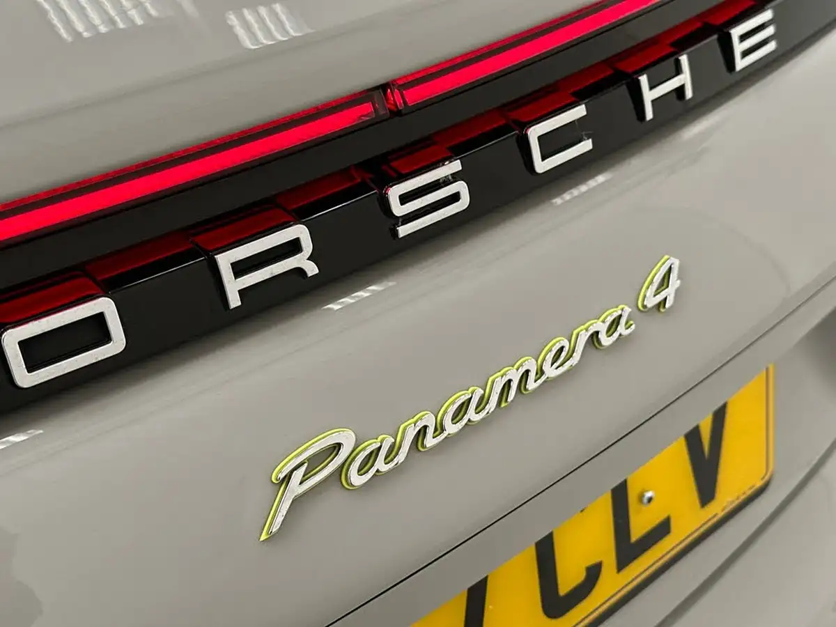 2017-porsche-panamera-29-v6-4-e-hybrid-sport-turismo-big-42