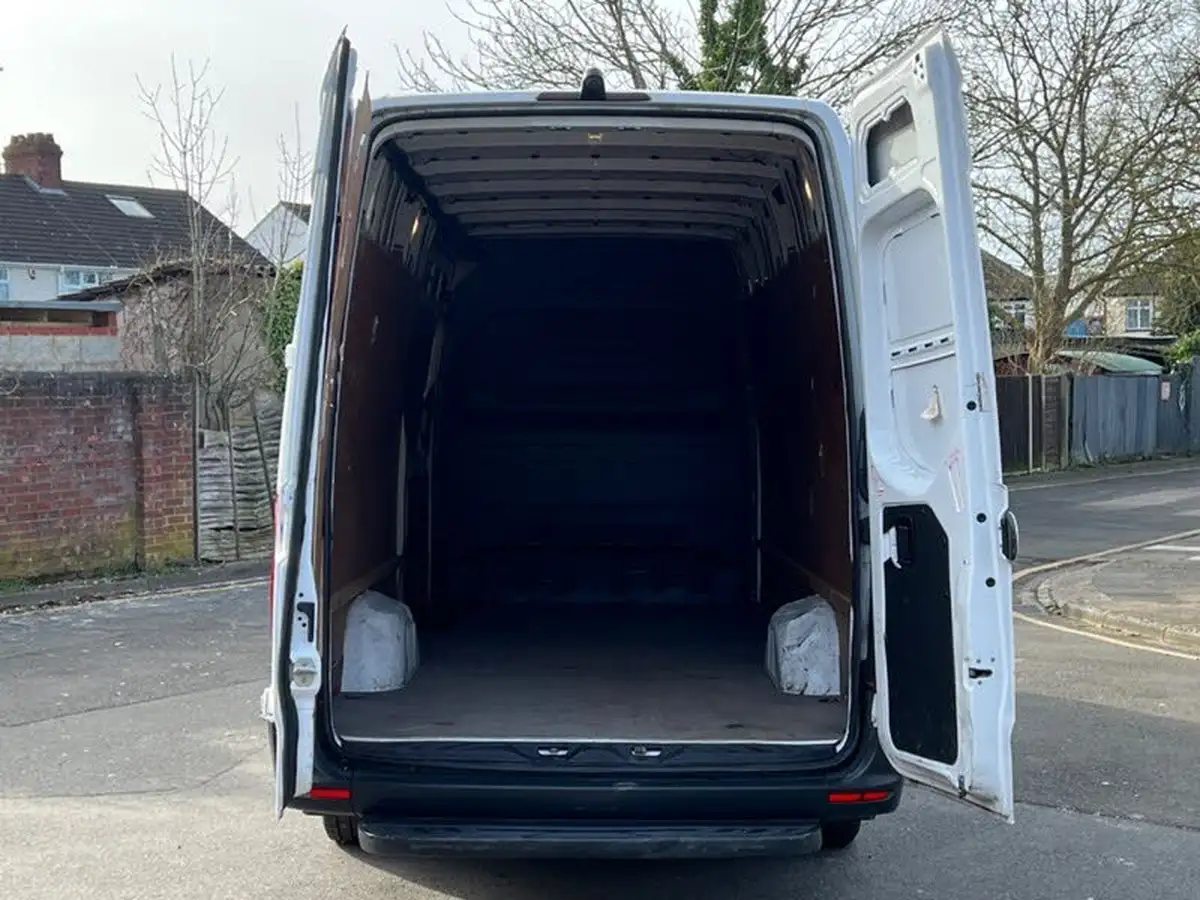 2018-mercedes-benz-sprinter-21cdi-311-l2h1-panel-van-rwd-eco-gear-360-big-29
