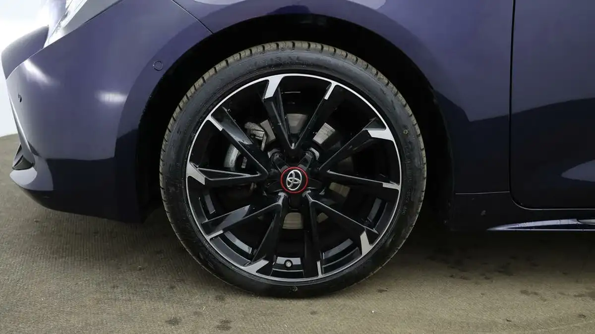2022-toyota-corolla-20-vvt-i-gr-sport-193bhp-touring-sports-big-17
