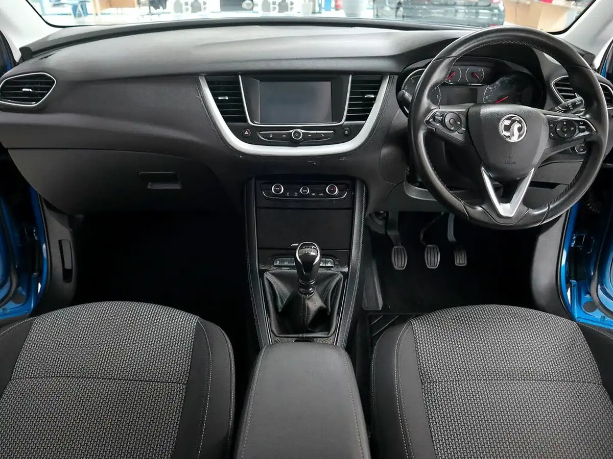 2018-vauxhall-grandland-x-12-se-130ps-big-21