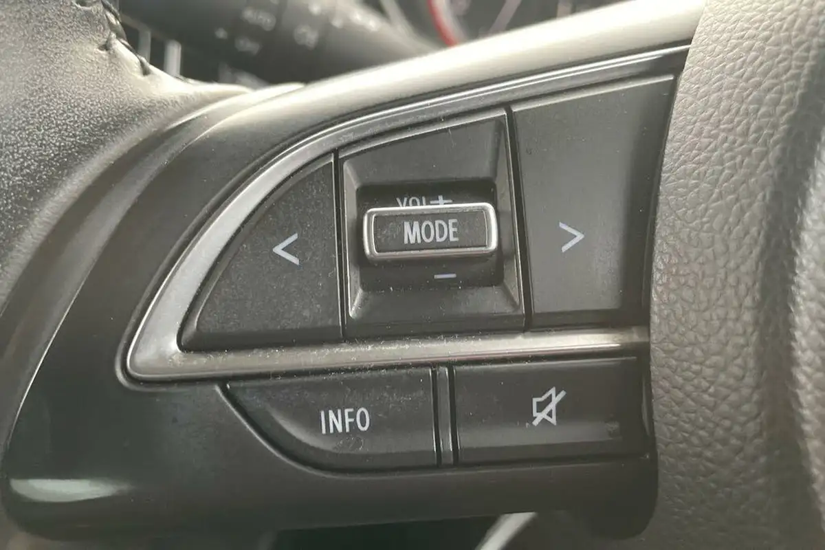 2021-suzuki-swift-12-dualjet-sz-l-big-13