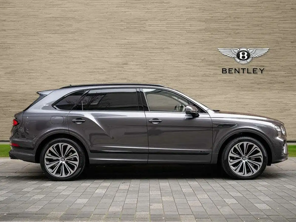 2023-bentley-bentayga-40-v8-extended-wheelbase-azure-big-4