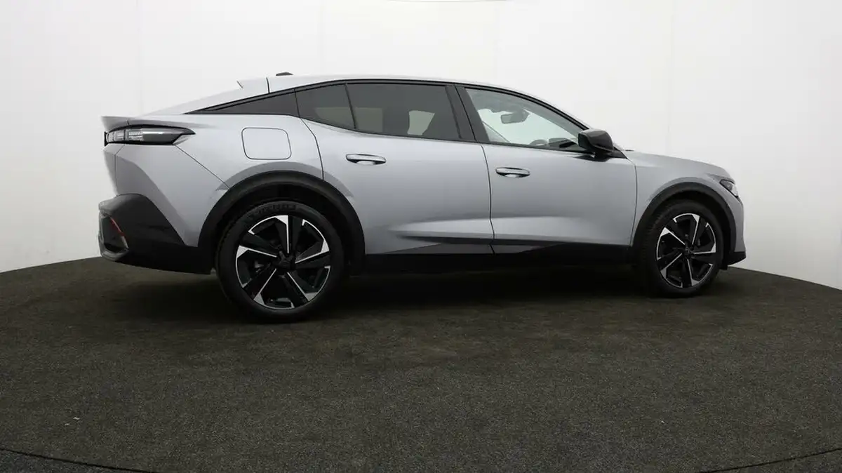 2024-peugeot-408-12-puretech-allure-130ps-ss-eat8-big-34