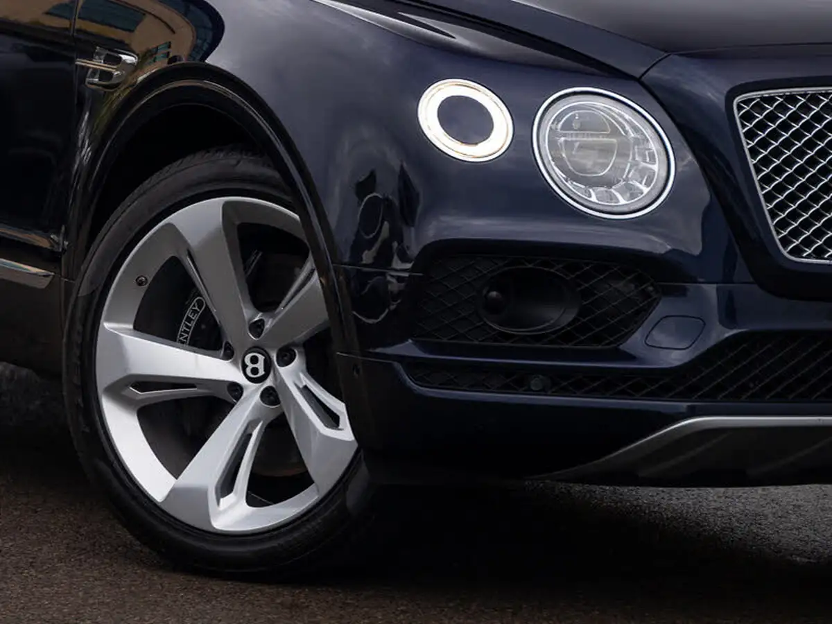 2016-bentley-bentayga-60-w12-big-19