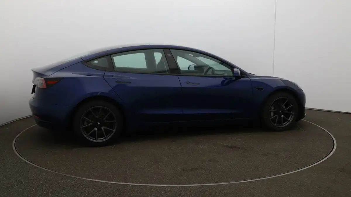 2021-tesla-model-3-e-long-range-awd-big-48