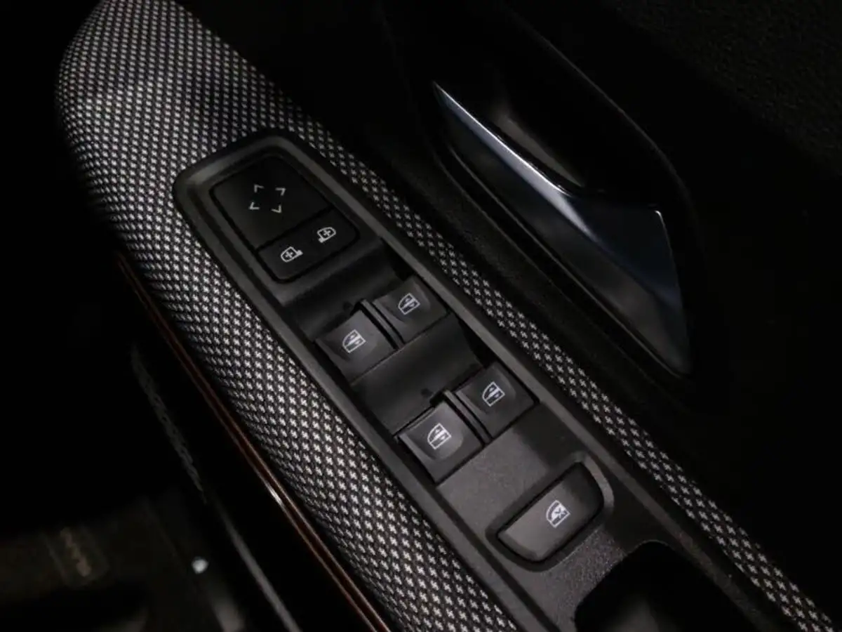 2022-dacia-sandero-stepway-10-tce-comfort-90bhp-big-16