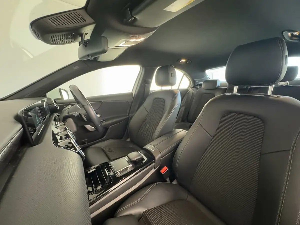 2020-mercedes-benz-a-class-15d-a180d-sport-saloon-4d-7g-dct-big-12