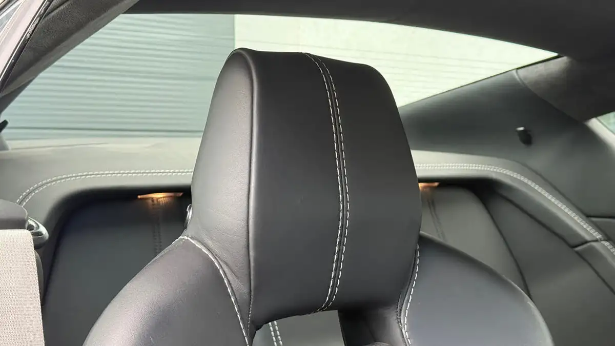 2009-aston-martin-dbs-60-big-4