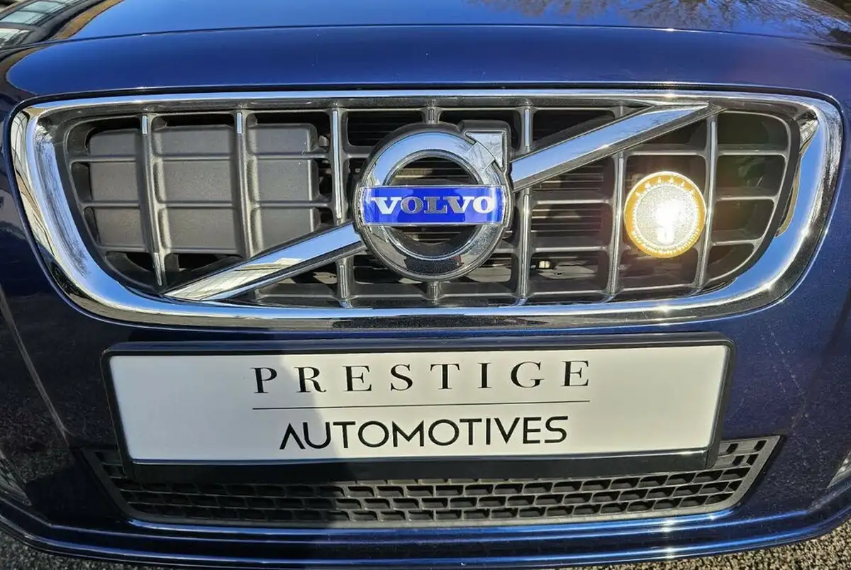 2012-volvo-v70-16-t4-se-lux-big-46