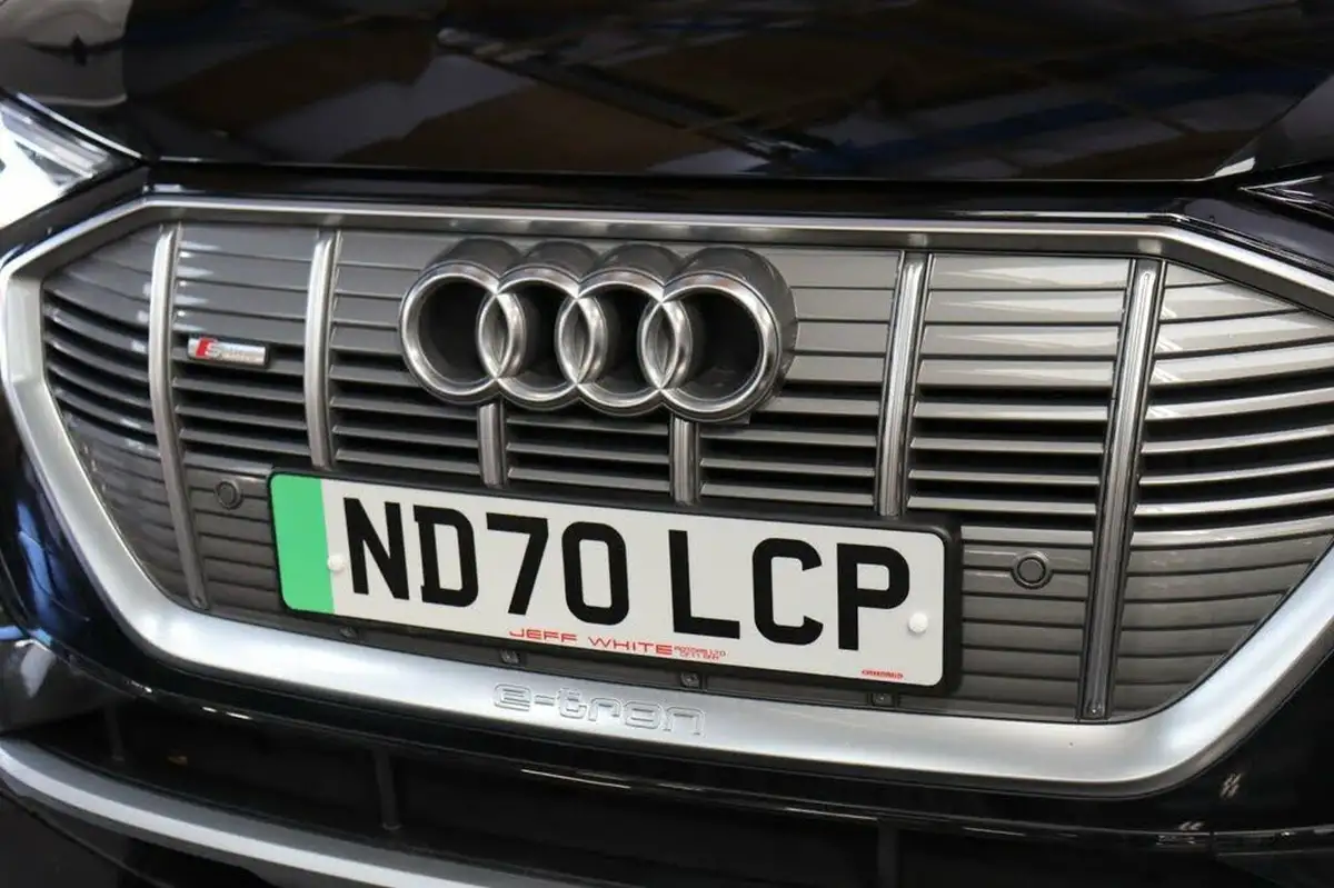 2020-audi-e-tron-55e-s-line-station-wagon-big-13