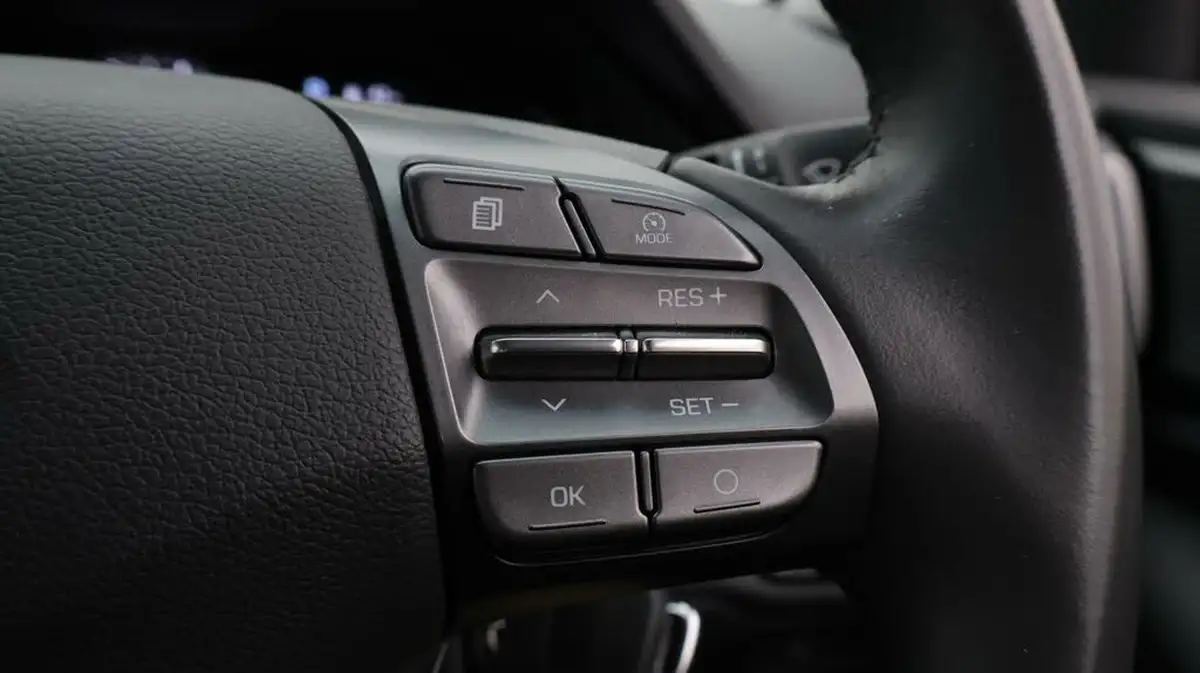 2022-hyundai-ioniq-16-gdi-premium-se-hybrid-big-25