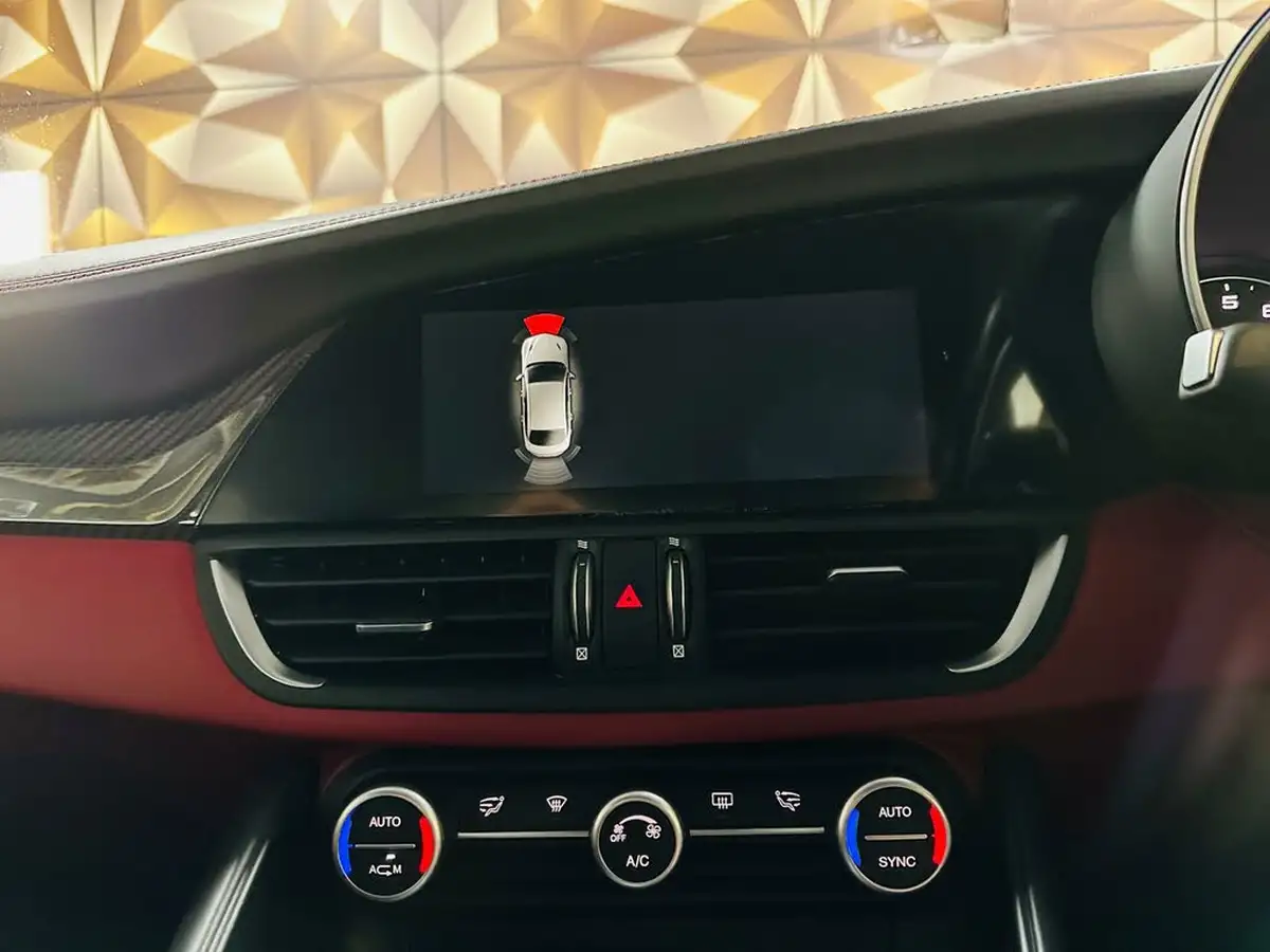 2018-alfa-romeo-giulia-29-biturbo-quadrifoglio-big-4