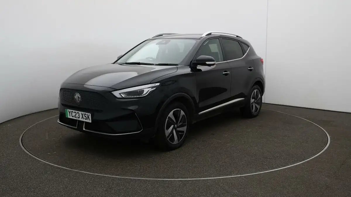 2023-mg-zs-suv-e-trophy-ev-156ps-long-range-big-68