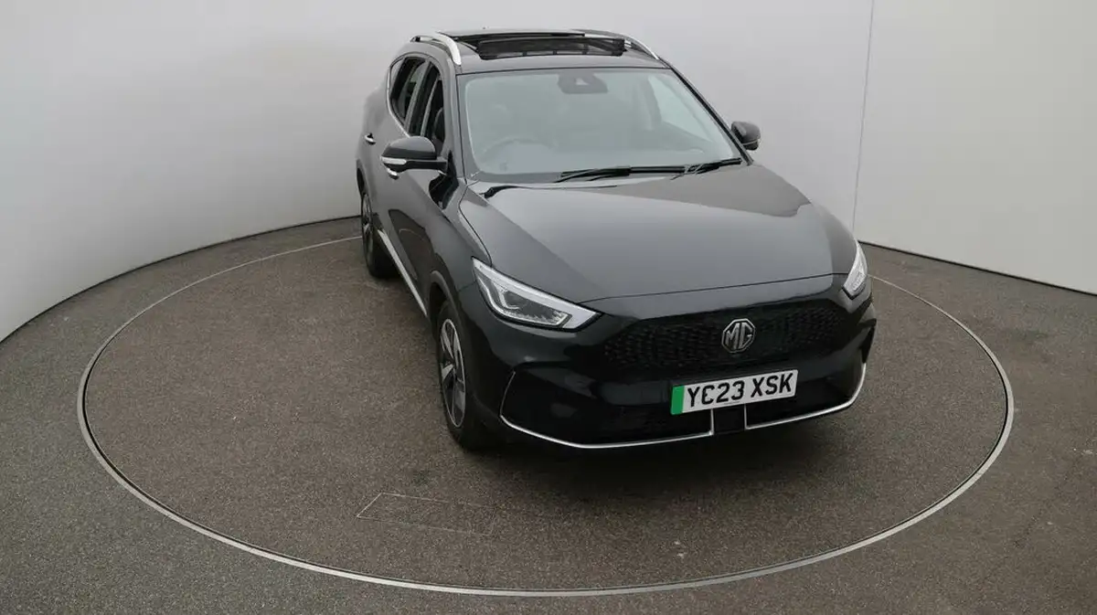 2023-mg-zs-suv-e-trophy-ev-156ps-long-range-big-20