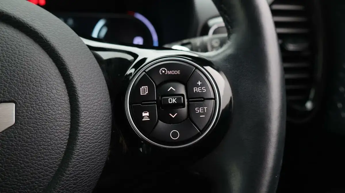 2022-kia-soul-ev-maxx-big-25