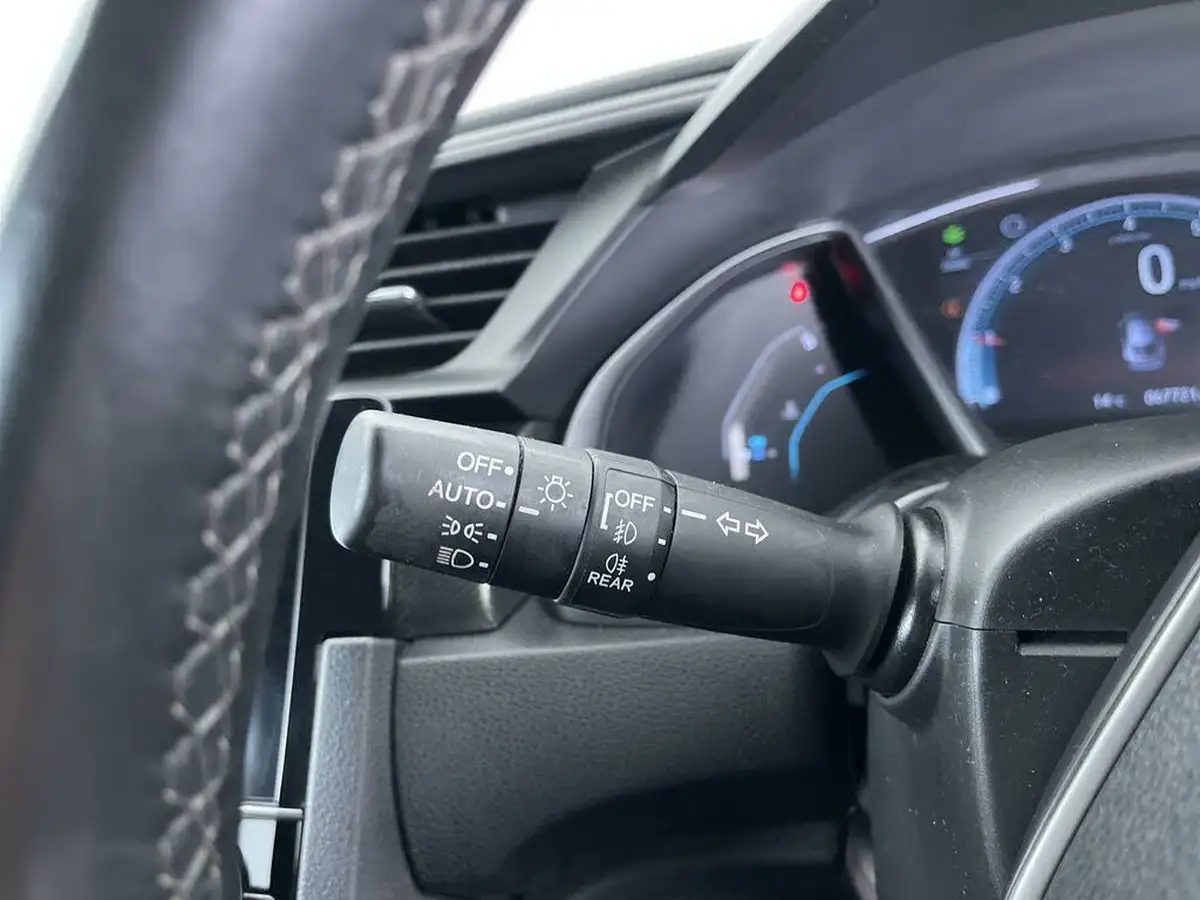 2019-honda-civic-10-vtec-turbo-sr-hatchback-5d-big-52