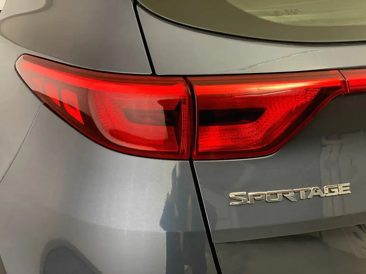 2017-kia-sportage-16-gdi-1-big-36