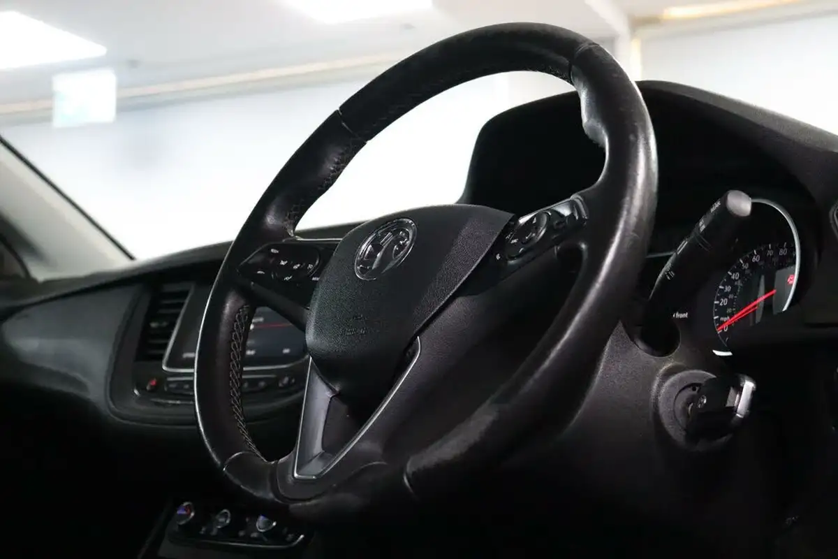 2019-vauxhall-grandland-x-15td-elite-nav-ss-blueinjection-big-9