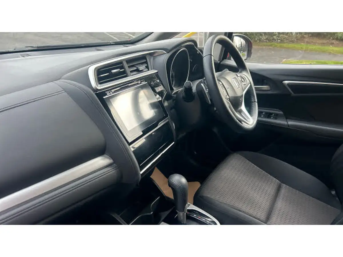2019-honda-jazz-13-i-vtec-ex-navi-cvt-big-1