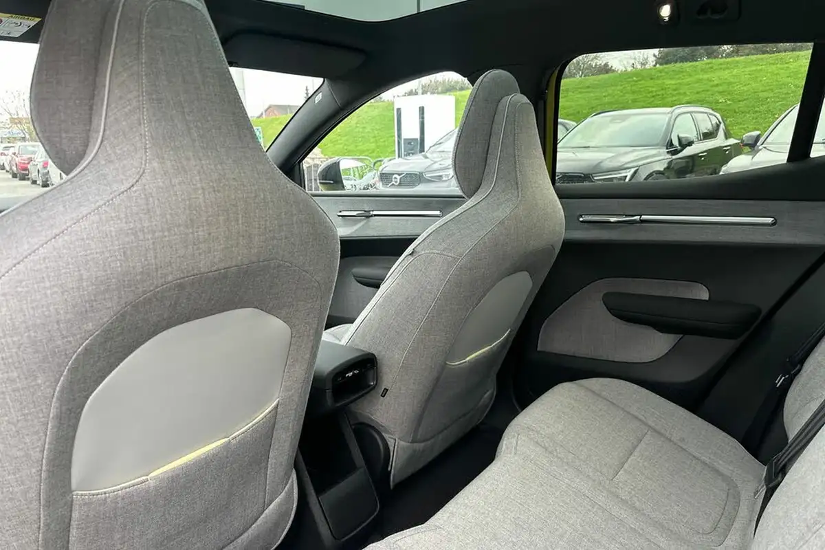 2024-volvo-ex30-e-twin-ultra-big-16