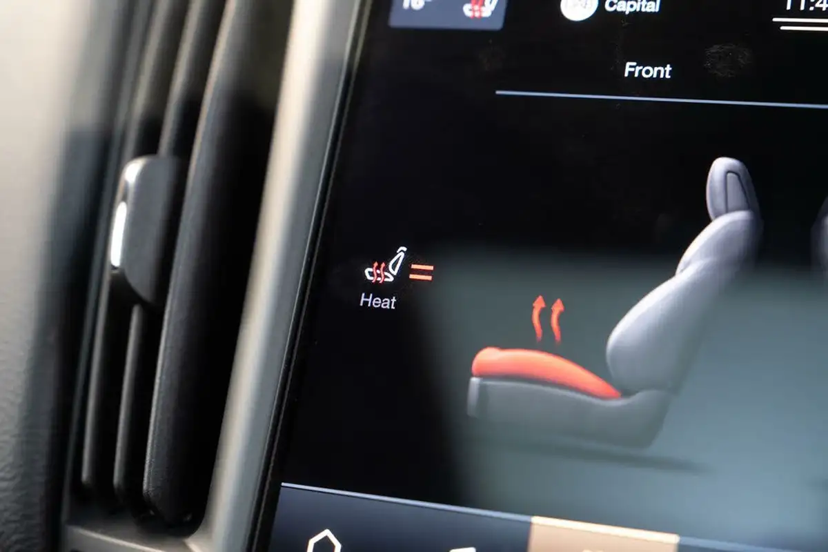 2021-maserati-levante-30-gransport-big-29