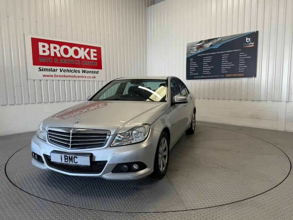 2012-mercedes-benz-c-class-18-c180-se-edition-125-156ps-blueefficiency-saloon-4d-7g-tronic-big-2