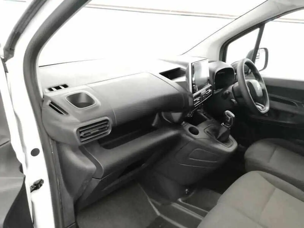 2021-citroen-berlingo-15bluehdi-1000-enterprise-100pseu6dt-e-ss-panel-big-11