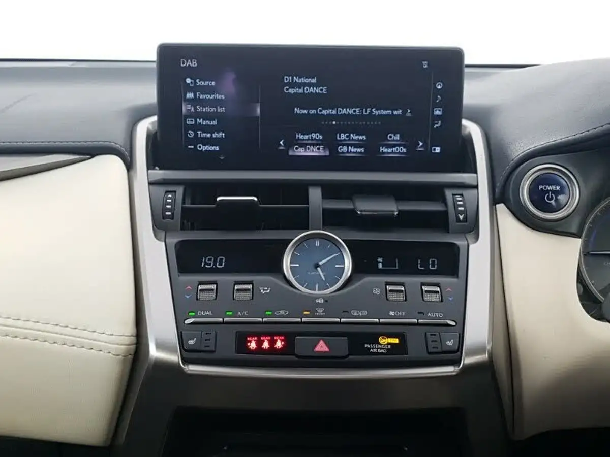 2018-lexus-nx-300h-25-sport-p-navi-big-10