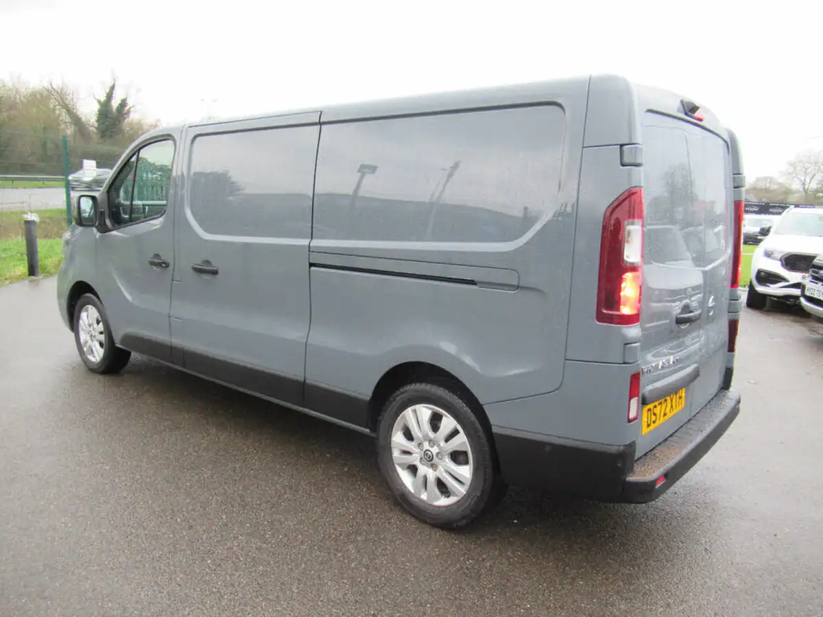 2023-nissan-primastar-20dci-tekna-30-l2h1-150pseu6d-panel-auto-big-5