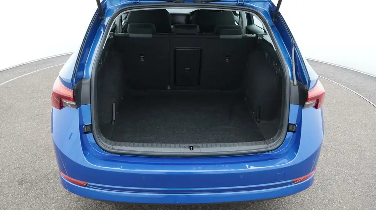 2021-skoda-octavia-big-17