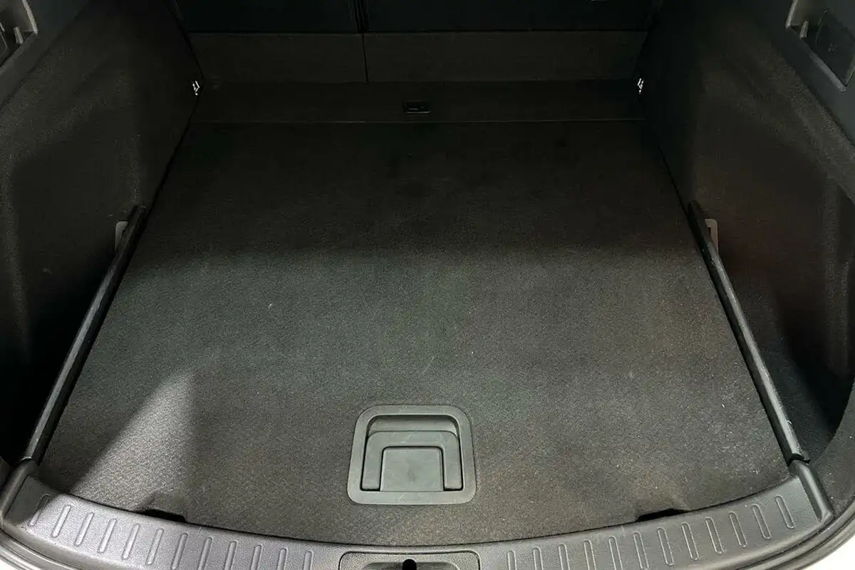 2023-suzuki-swace-18-motion-big-11