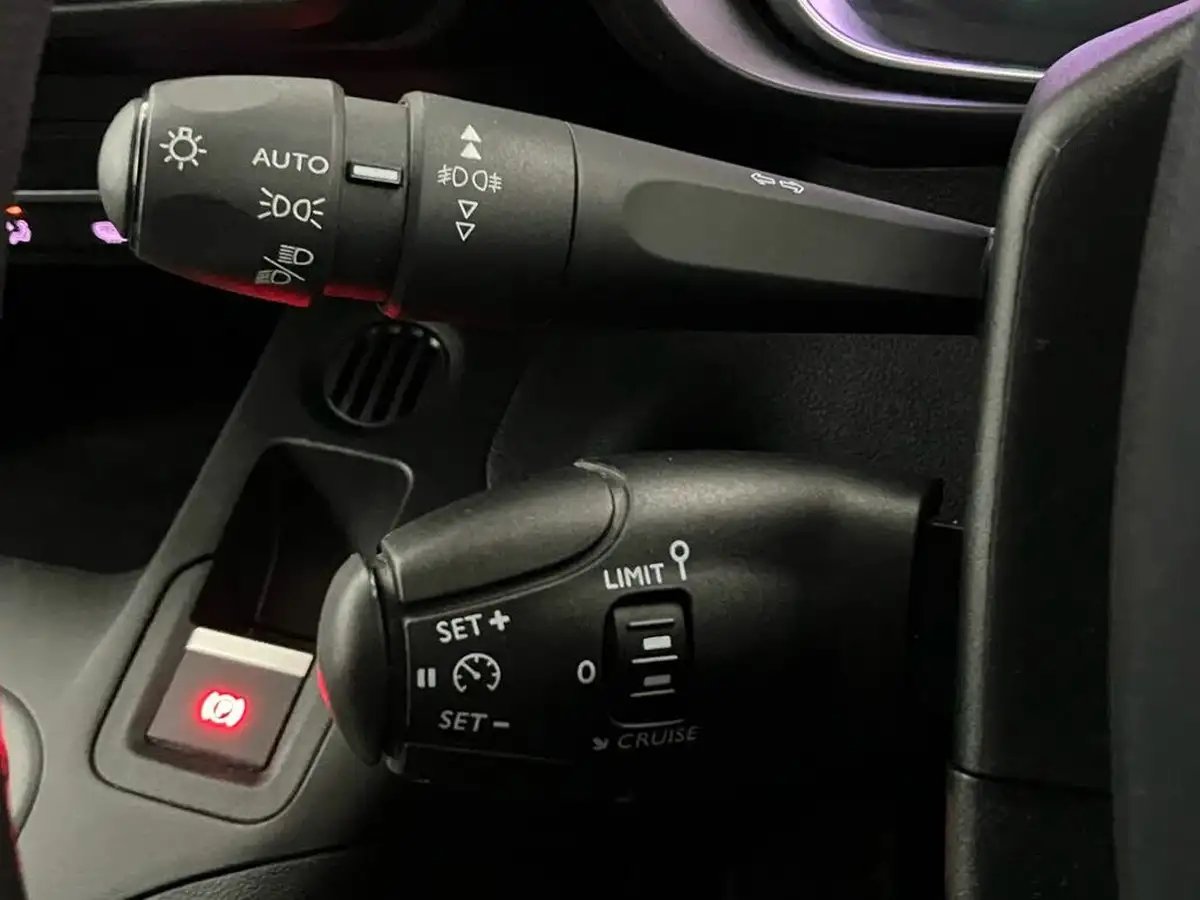 2023-toyota-proace-city-15d-icon-l1-big-30