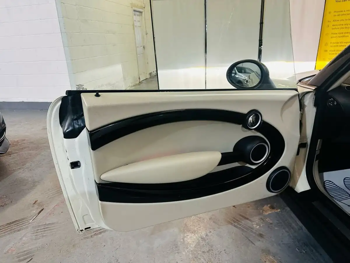 2011-mini-cooper-16-cooper-s-hatchback-3d-big-35
